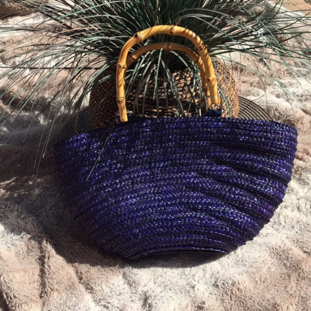 Navy Blue Straw Bag w/Wooden Handles